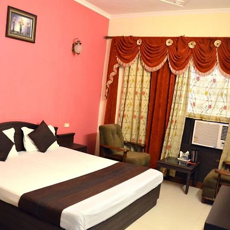 Hotel City Paradise Chandigarh Bagian luar foto